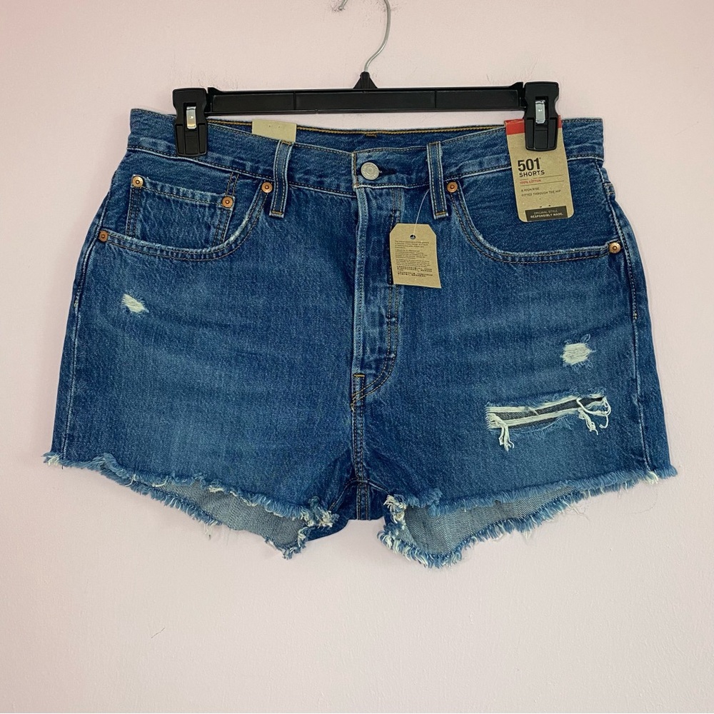 NEW Levi’s 501 High Rise Distressed Jean Shorts size 32